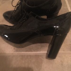 Tahari Tuxedo Black Patent Shoes